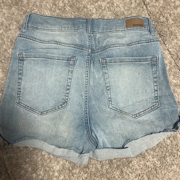 Garage shorts - Picture 2 of 4